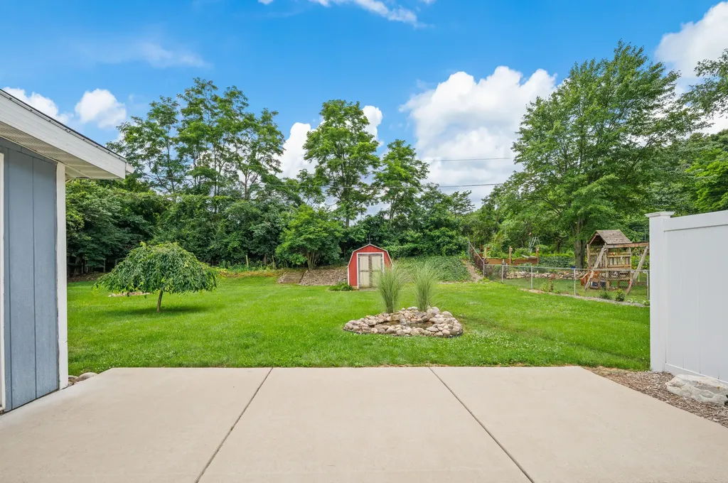 2296 Janellen Drive Howard Township MI 49120