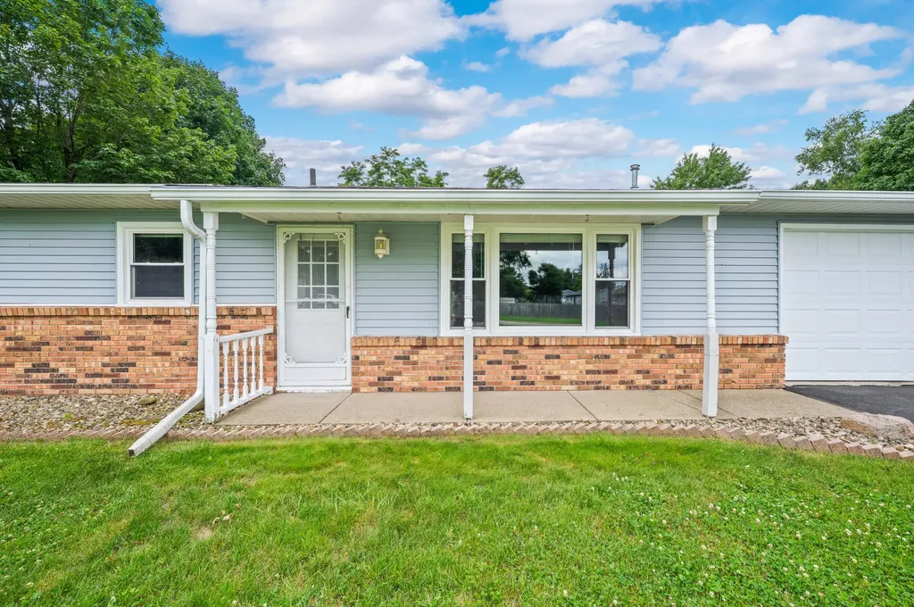 2296 Janellen Drive Howard Township MI 49120