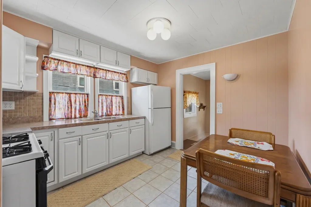 318 Whitcomb Street Kalamazoo City MI 49001