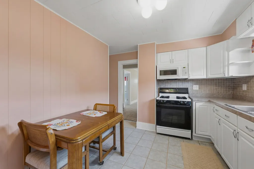 318 Whitcomb Street Kalamazoo City MI 49001