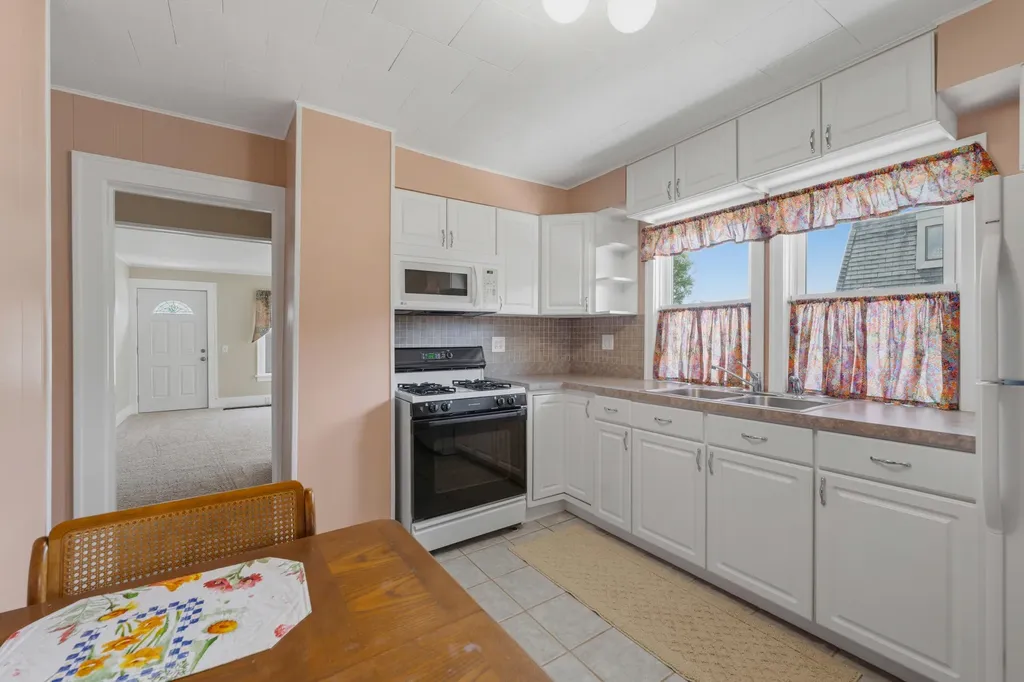 318 Whitcomb Street Kalamazoo City MI 49001