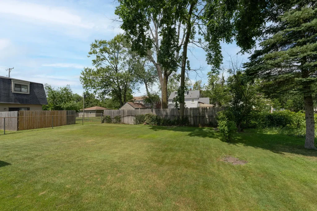 318 Whitcomb Street Kalamazoo City MI 49001