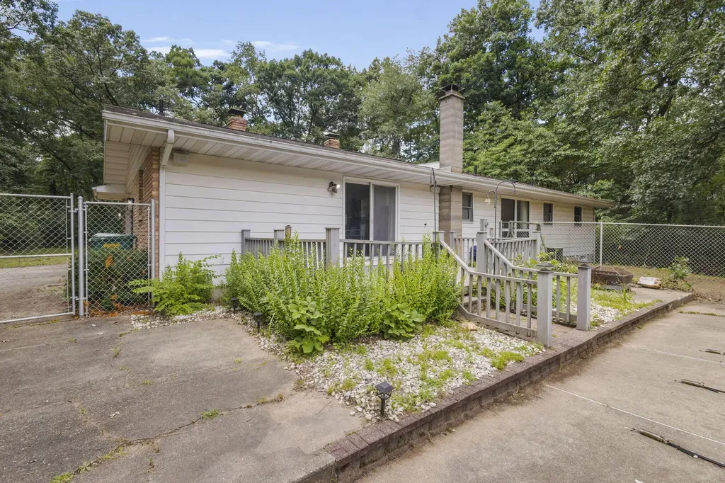 2135 S 13th Street Niles Township MI 49120