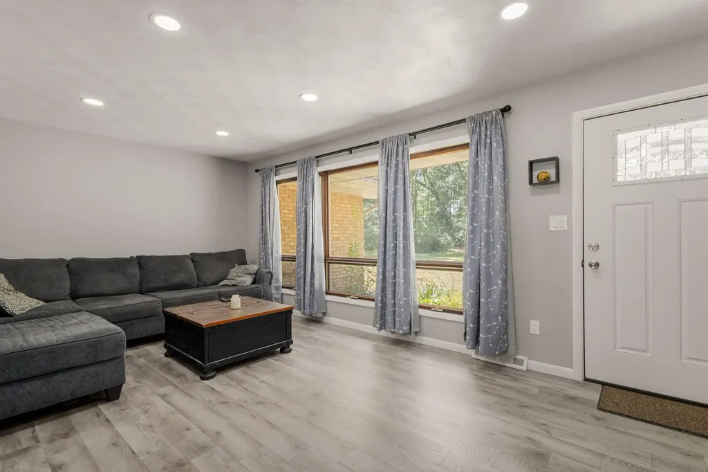 2135 S 13th Street Niles Township MI 49120