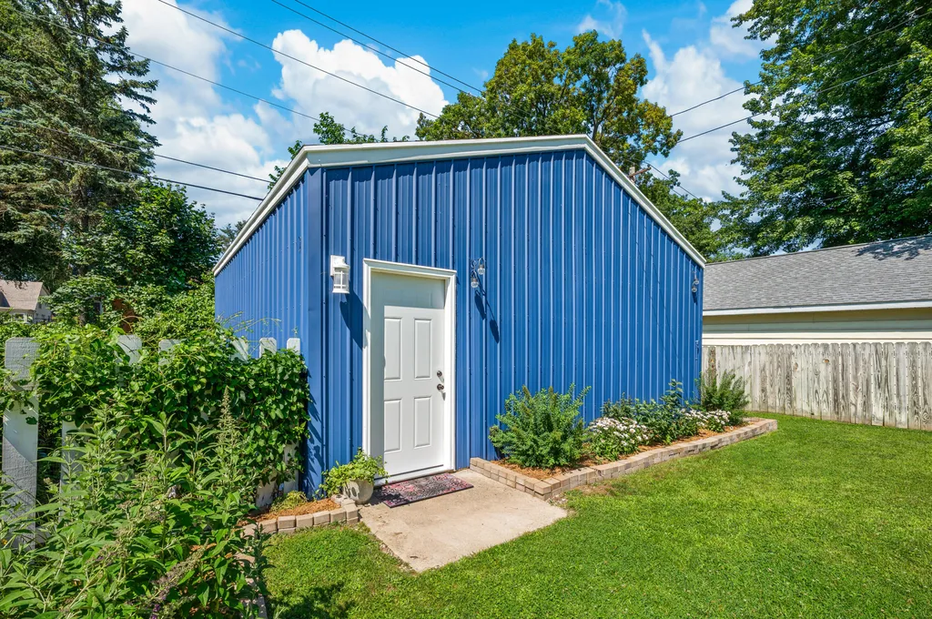 913 Wolcott Avenue St. Joseph City MI 49085