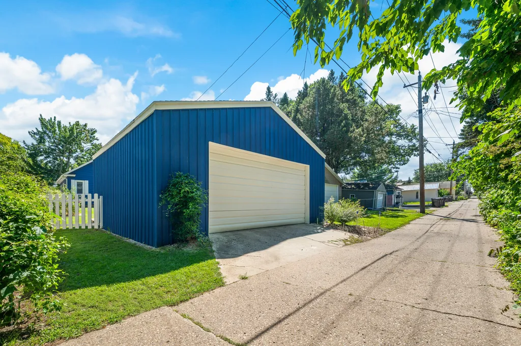 913 Wolcott Avenue St. Joseph City MI 49085