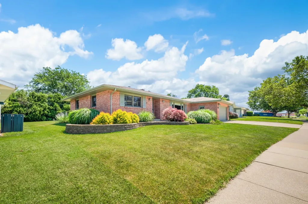 2807 Sunnydale Drive St. Joseph City MI 49085