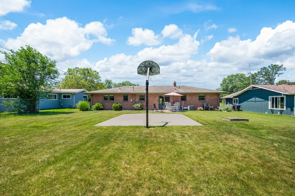 2807 Sunnydale Drive St. Joseph City MI 49085