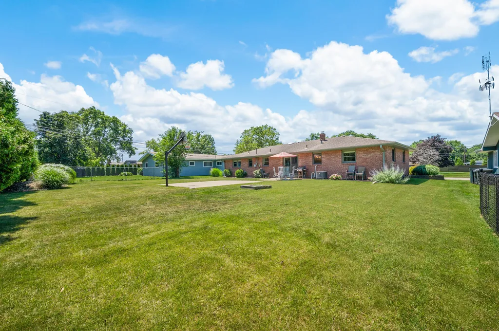 2807 Sunnydale Drive St. Joseph City MI 49085