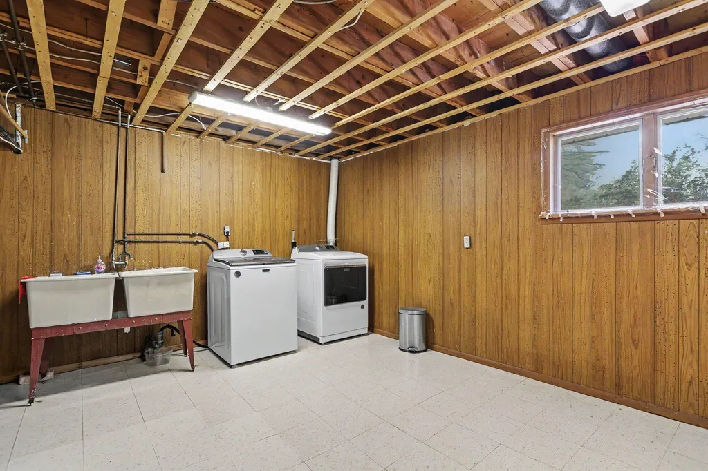 3051 Bluffwood Place St. Joseph Charter Township MI 49085
