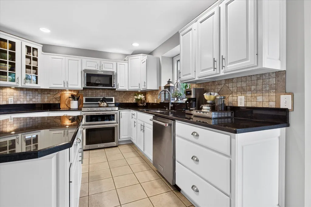 1411 Old Farm Lane Lincoln Charter Township MI 49085