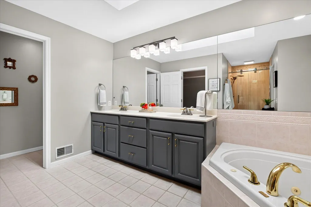 1411 Old Farm Lane Lincoln Charter Township MI 49085