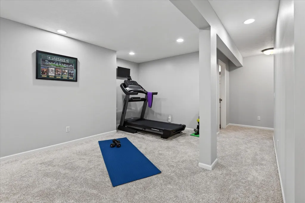 1411 Old Farm Lane Lincoln Charter Township MI 49085