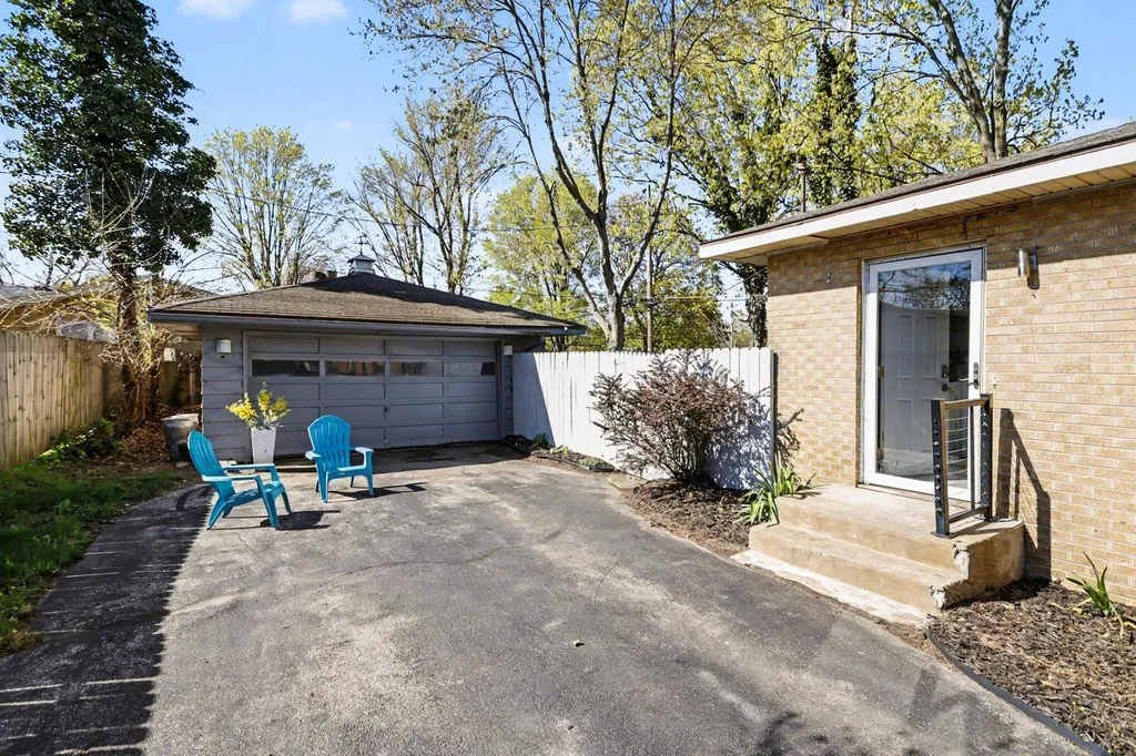 342 E Napier Avenue Benton Charter Township MI 49022