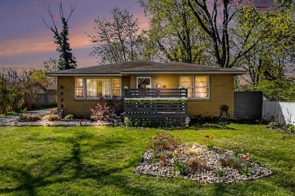 342 E Napier Avenue Benton Charter Township MI 49022