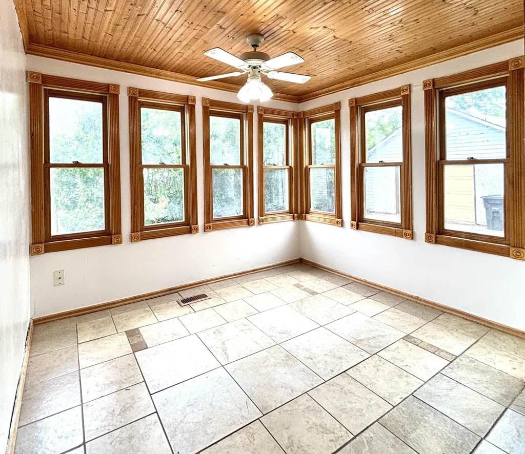 210 E Ash Street Three Oaks Village MI 49128