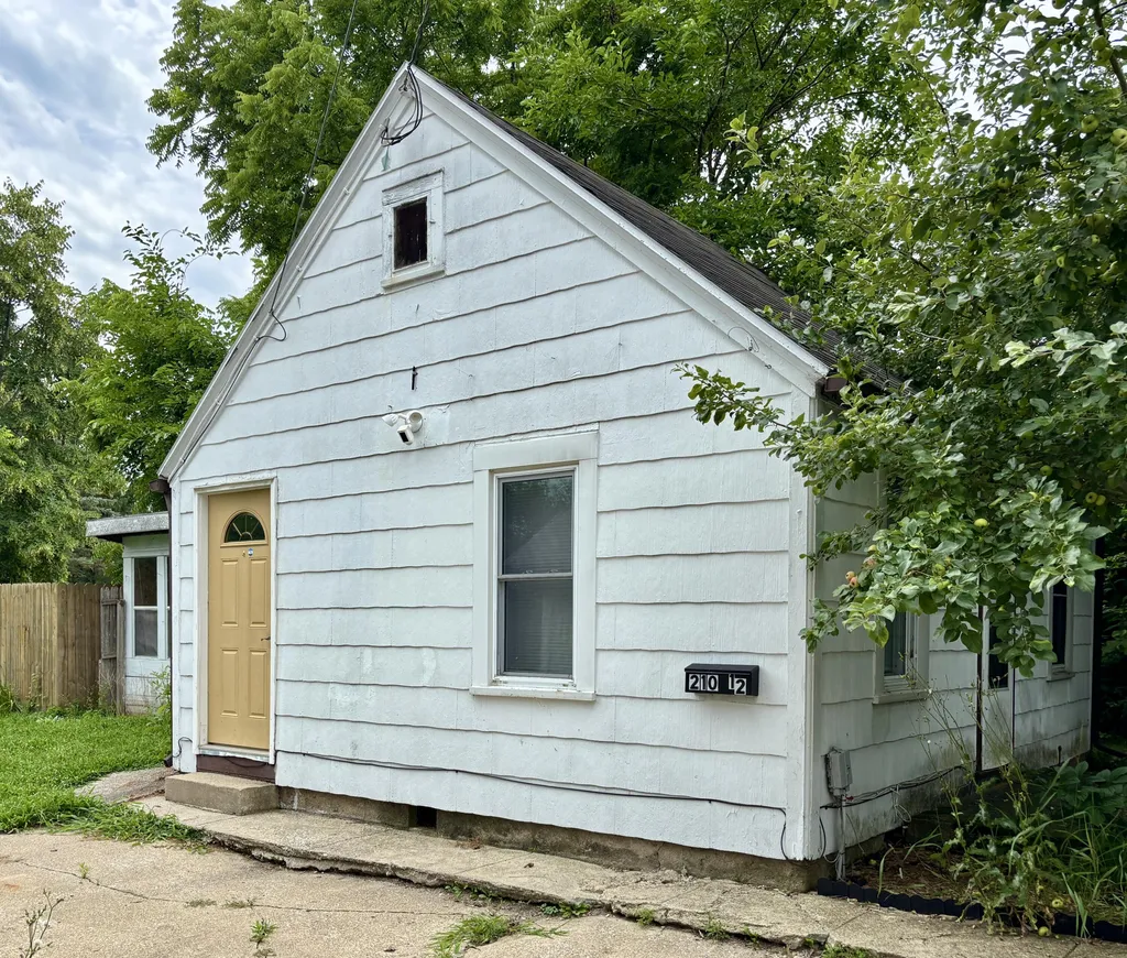 210 E Ash Street Three Oaks Village MI 49128