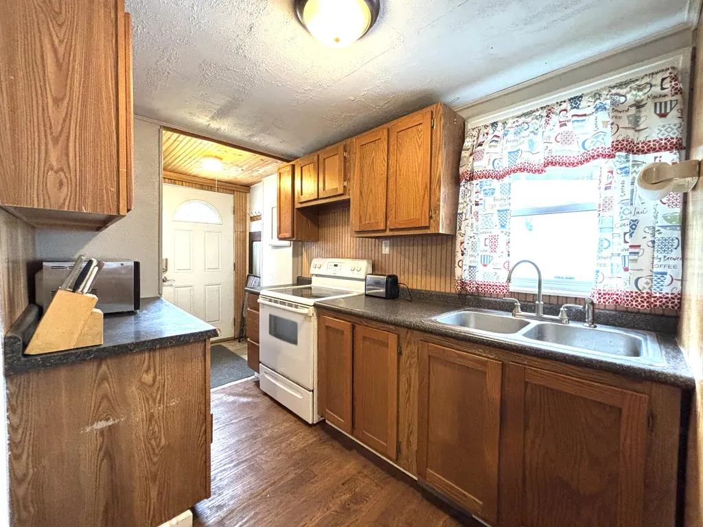210 E Ash Street Three Oaks Village MI 49128