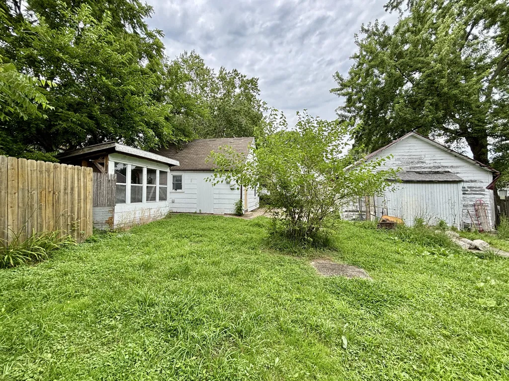 210 E Ash Street Three Oaks Village MI 49128