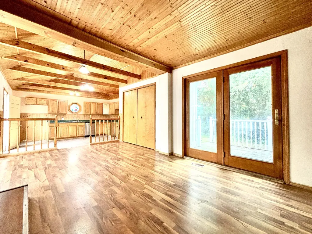 210 E Ash Street Three Oaks Village MI 49128