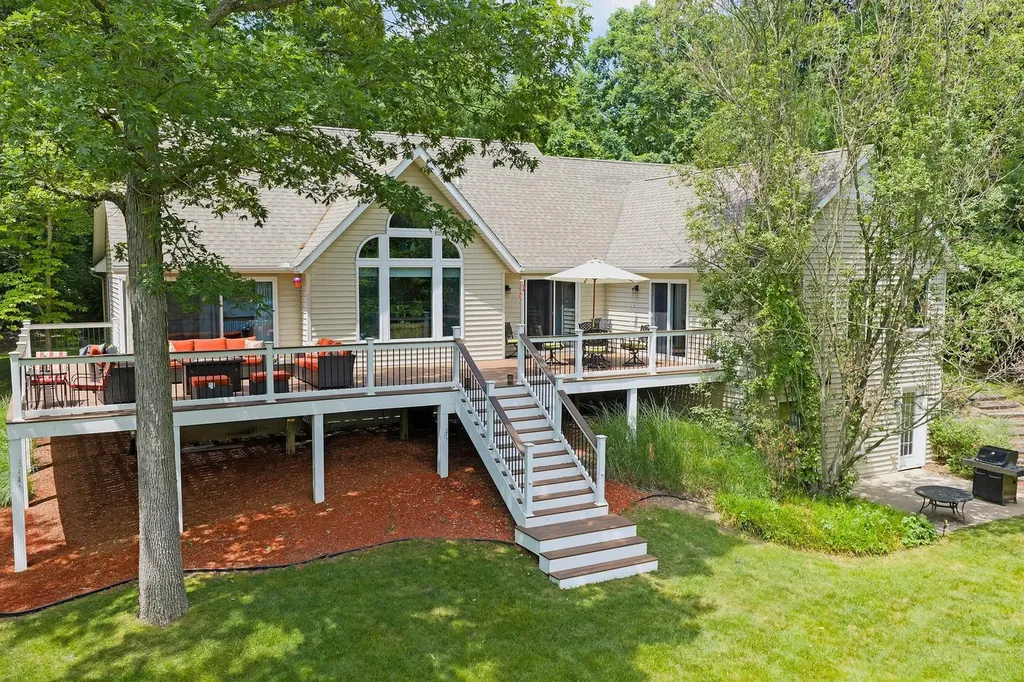55526 S Thompson Lane Park Township MI 49093