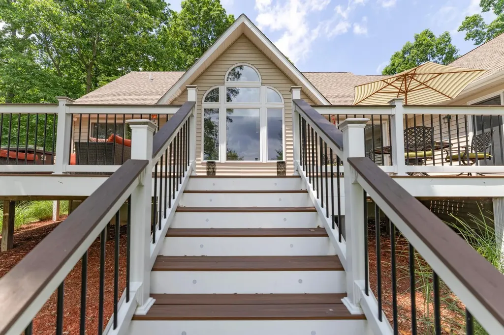 55526 S Thompson Lane Park Township MI 49093