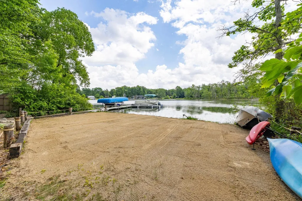55526 S Thompson Lane Park Township MI 49093