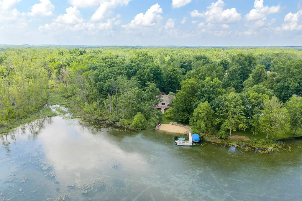 55526 S Thompson Lane Park Township MI 49093