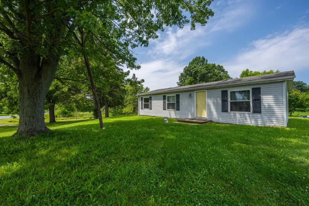 8454 Eau Claire Road Berrien Township MI 49102
