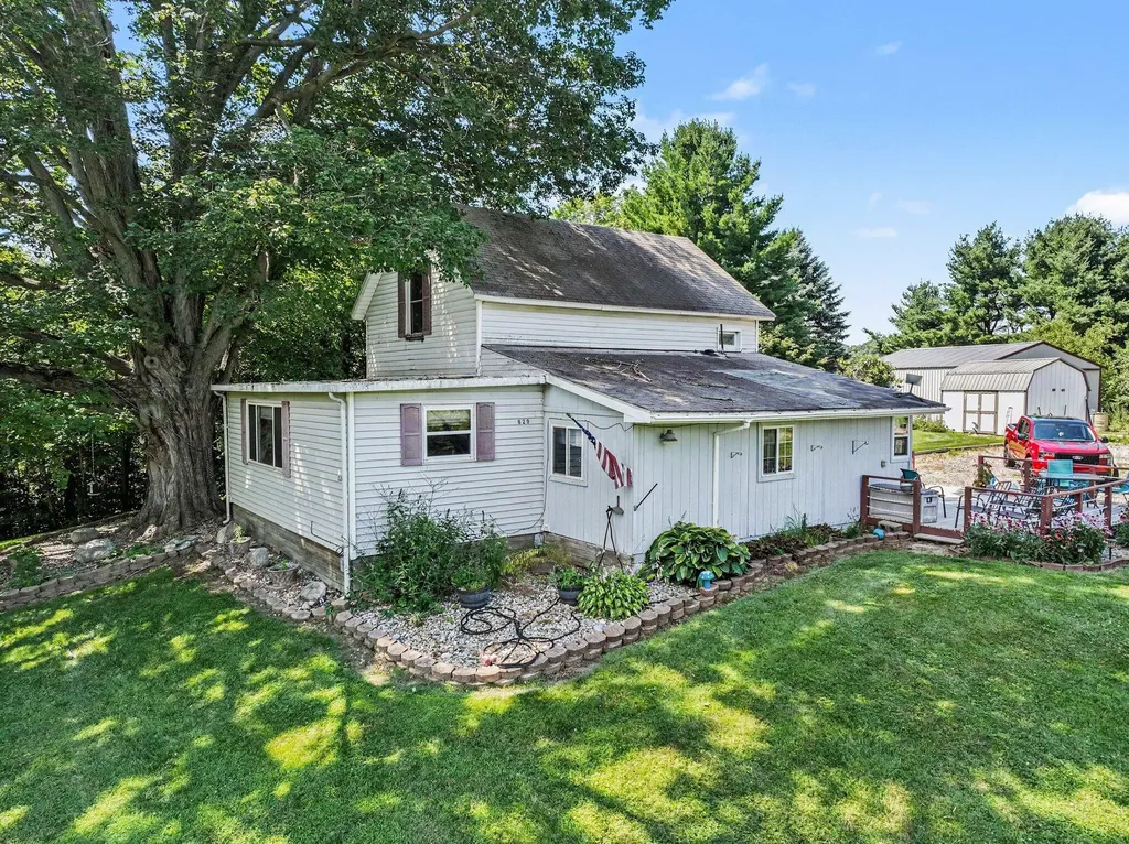 829 E Wagner Road Buchanan Township MI 49107