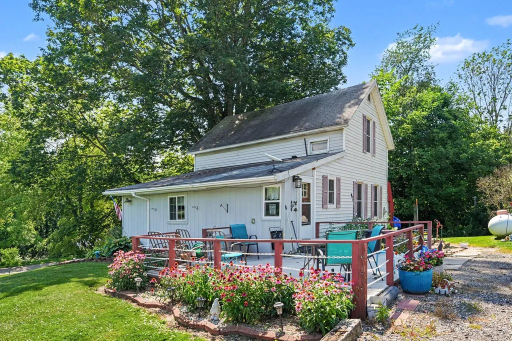 829 E Wagner Road Buchanan Township MI 49107