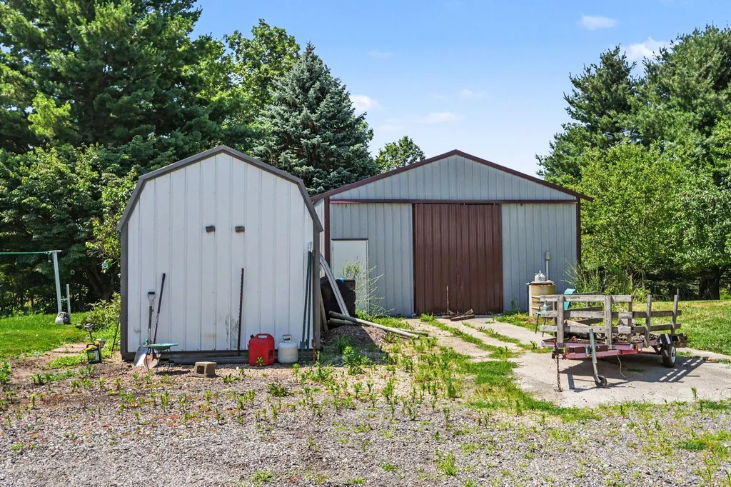 829 E Wagner Road Buchanan Township MI 49107