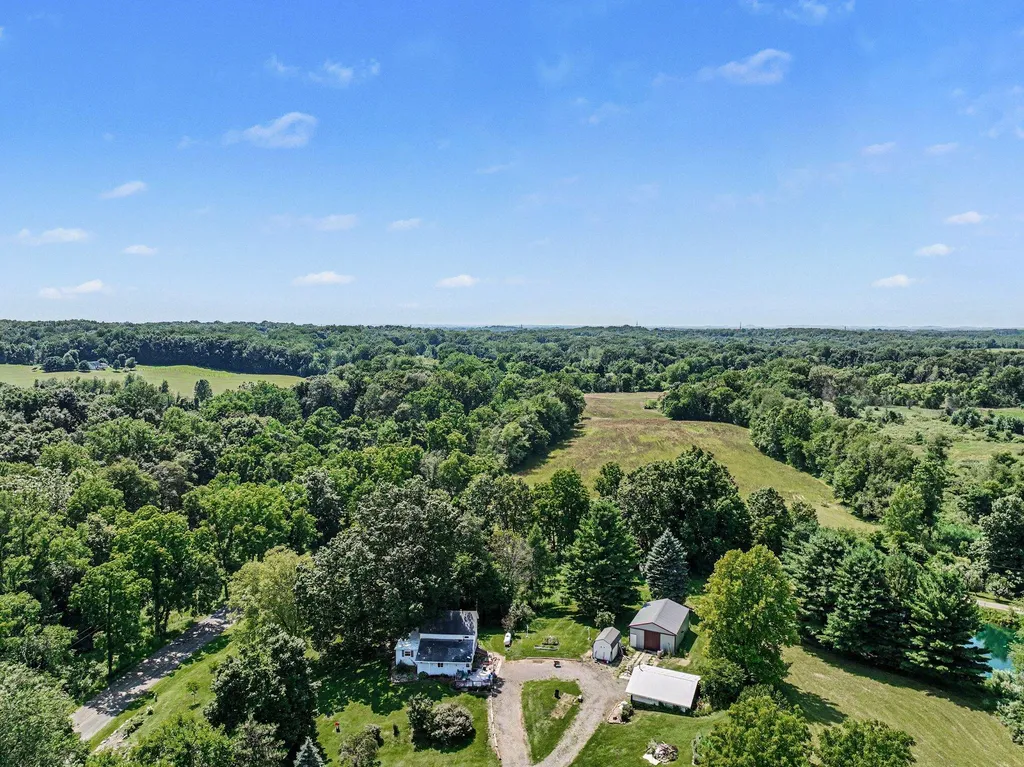 829 E Wagner Road Buchanan Township MI 49107