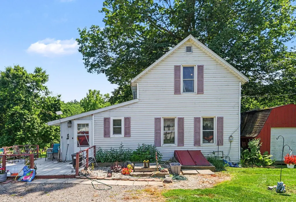 829 E Wagner Road Buchanan Township MI 49107