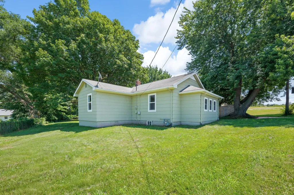 7333 M-139 Oronoko Charter Township MI 49103