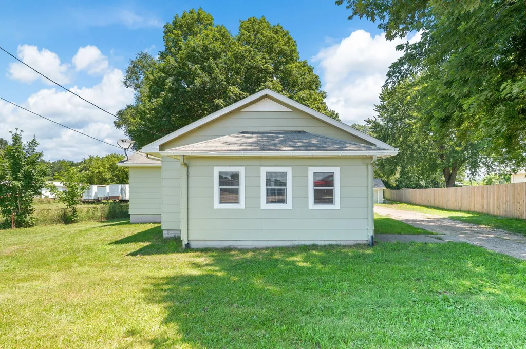 7333 M-139 Oronoko Charter Township MI 49103