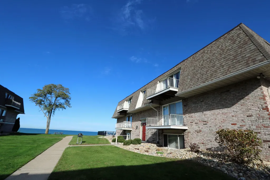 3618 Lakeshore Drive St. Joseph Charter Township MI 49085