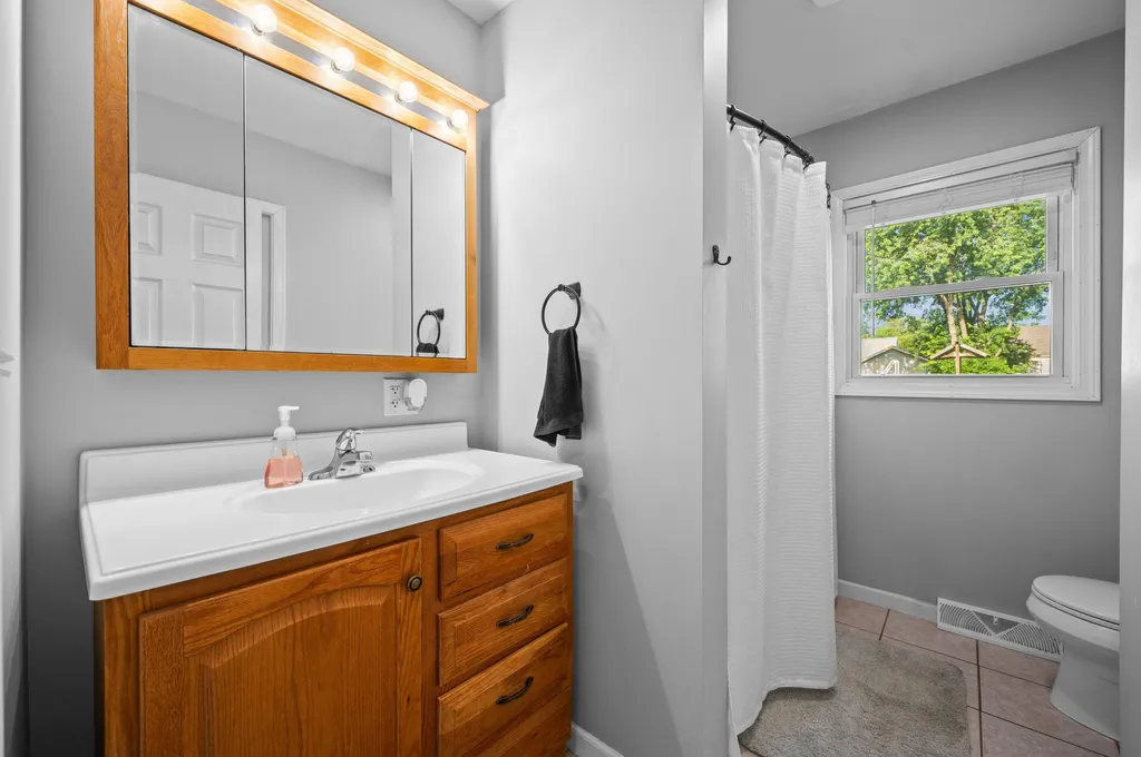 2214 Lynn Drive St. Joseph Charter Township MI 49085
