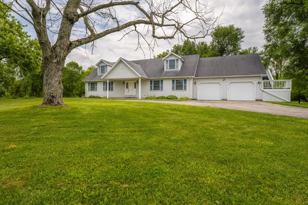 8535 Eau Claire Road Berrien Township MI 49102
