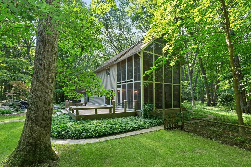 2705 W Glenlord Road Lincoln Charter Township MI 49127