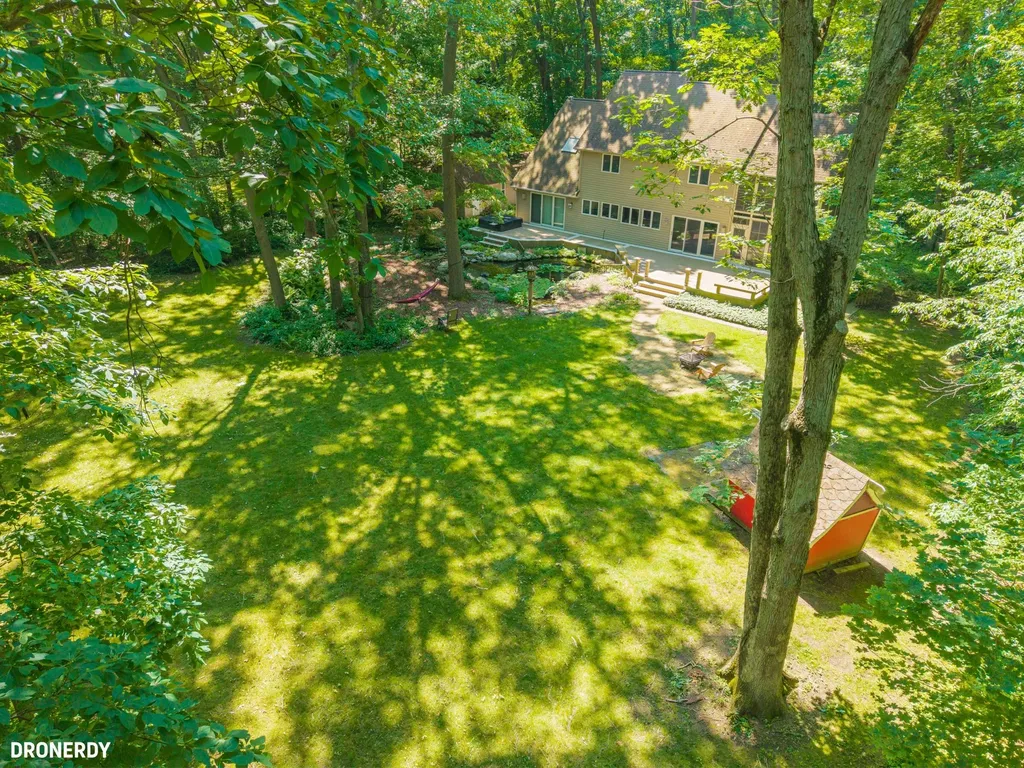 2705 W Glenlord Road Lincoln Charter Township MI 49127