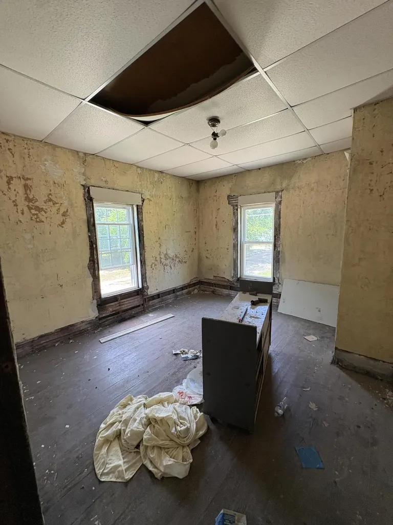 817 Thresher Avenue Benton Harbor City MI 49022