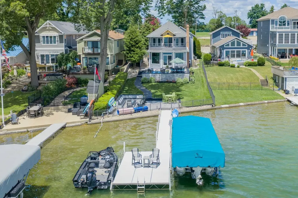 23631 N Shore Drive Ontwa Township MI 49112