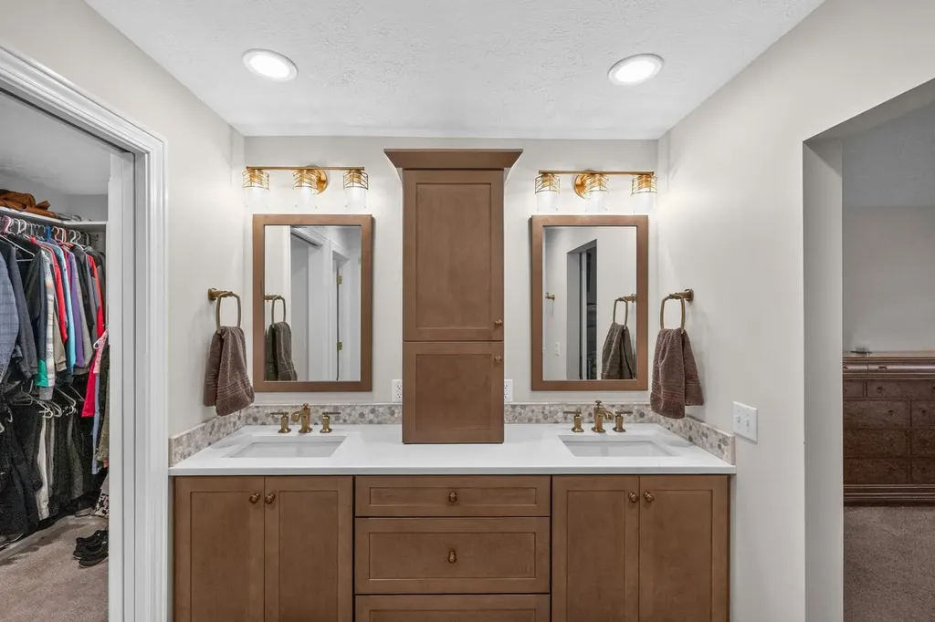 23631 N Shore Drive Ontwa Township MI 49112