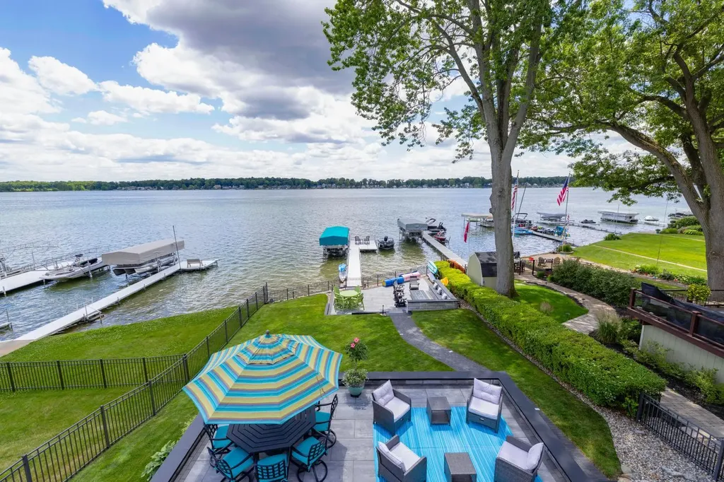 23631 N Shore Drive Ontwa Township MI 49112