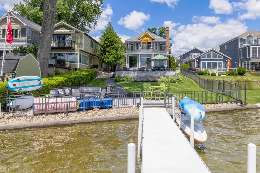23631 N Shore Drive Ontwa Township MI 49112