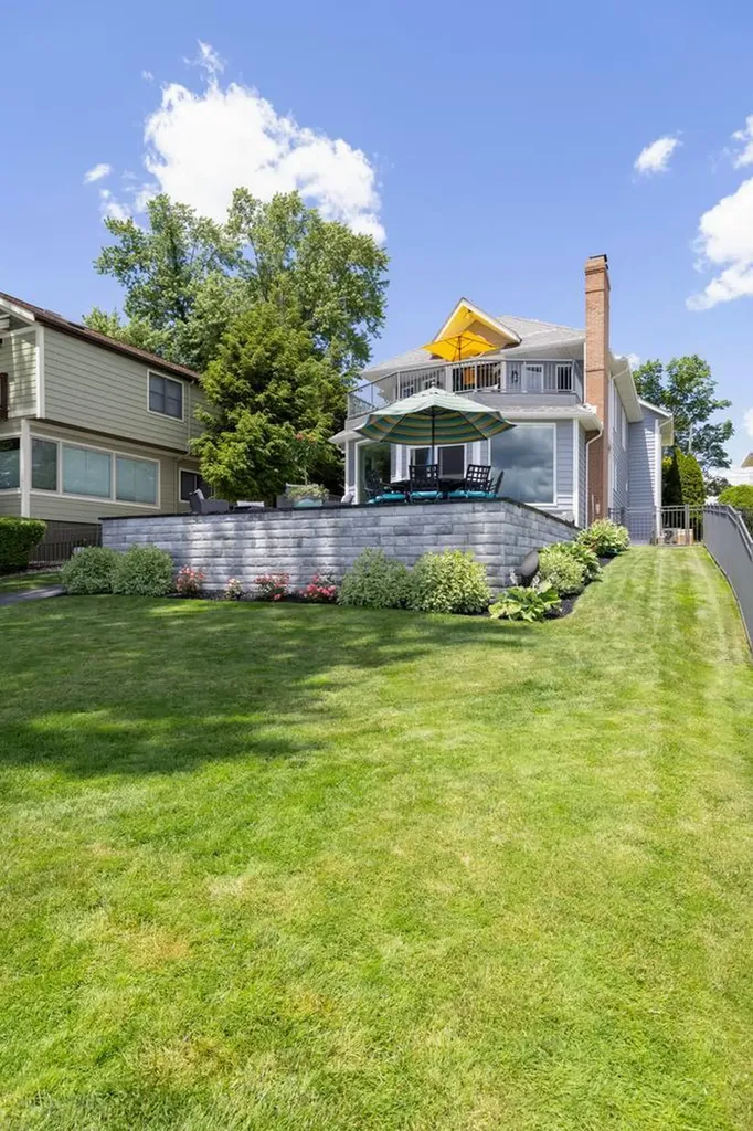 23631 N Shore Drive Ontwa Township MI 49112