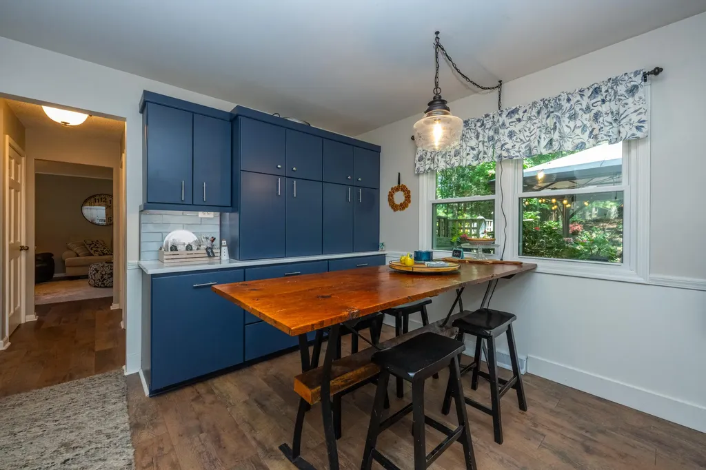 2240 Pleasant Hill Drive Norton Shores City MI 49441
