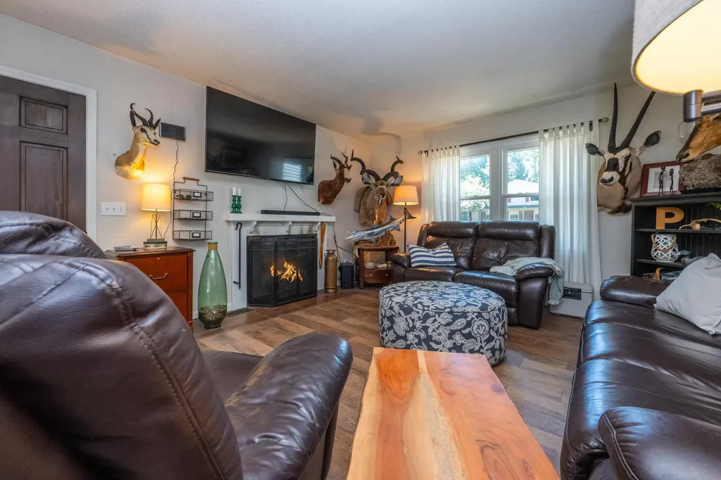 2240 Pleasant Hill Drive Norton Shores City MI 49441