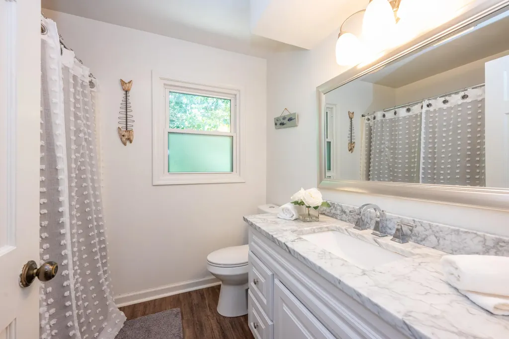 2240 Pleasant Hill Drive Norton Shores City MI 49441
